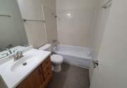 Tuttle-15-bathroom